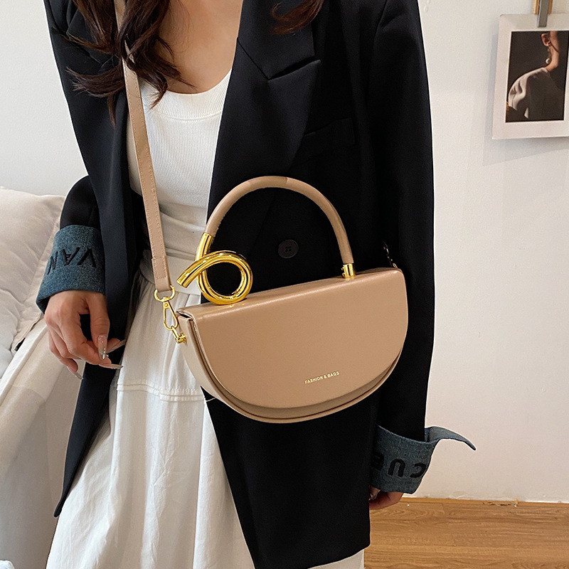 Fashion Trend Saddle Handbag High-end Texture Underarm Versatile Casual Commuting Work Crossbody Shoulder Bag for Women ddmymoon