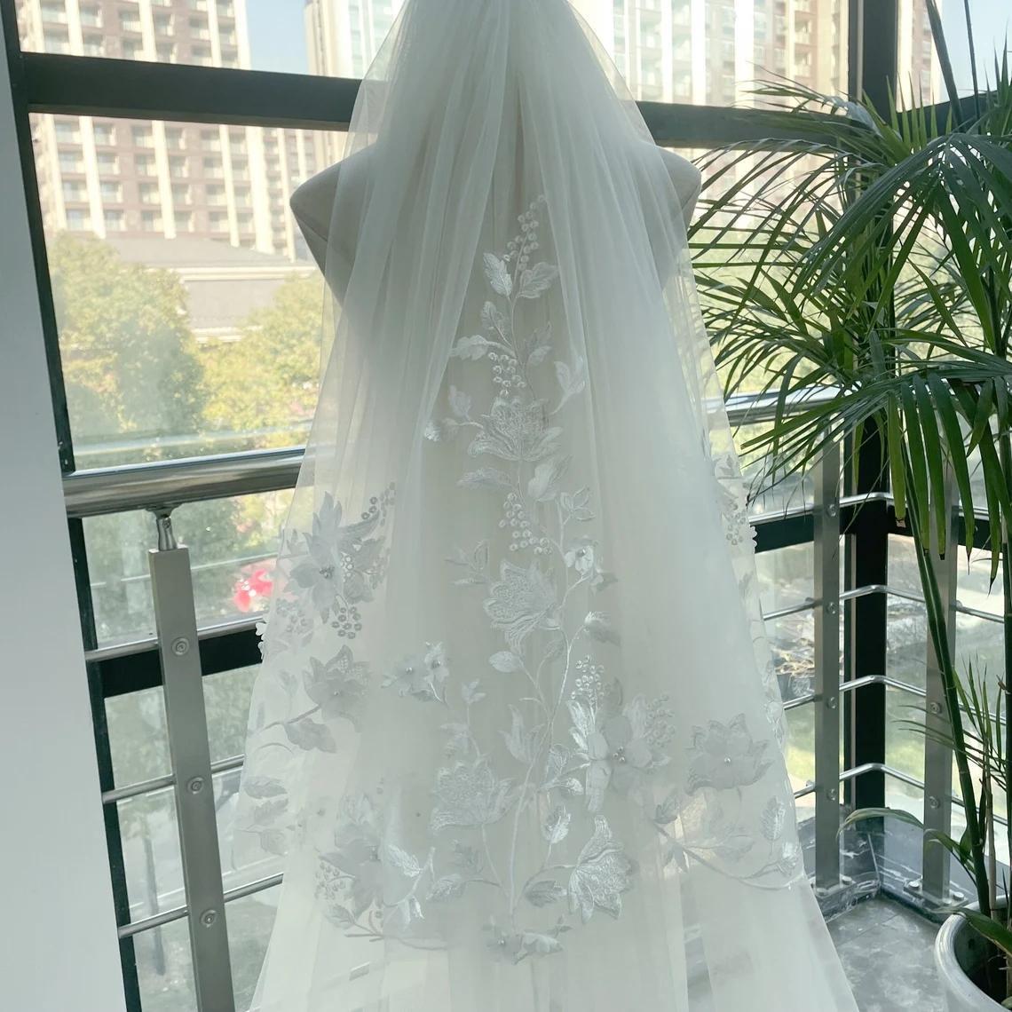 Gorgeous Two Layer Wedding Veils Appliques Edge Long Cathedral Length With Comb Veils Wedding Accessories