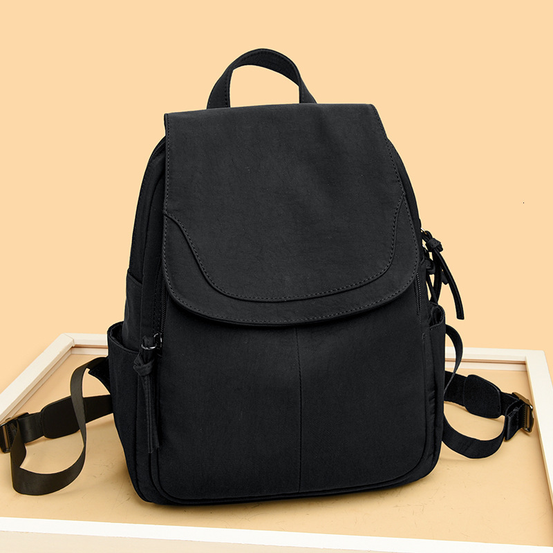 2025 New Casual Travel Large Capacity Backpack Commuting Student School Bag ddmymoon