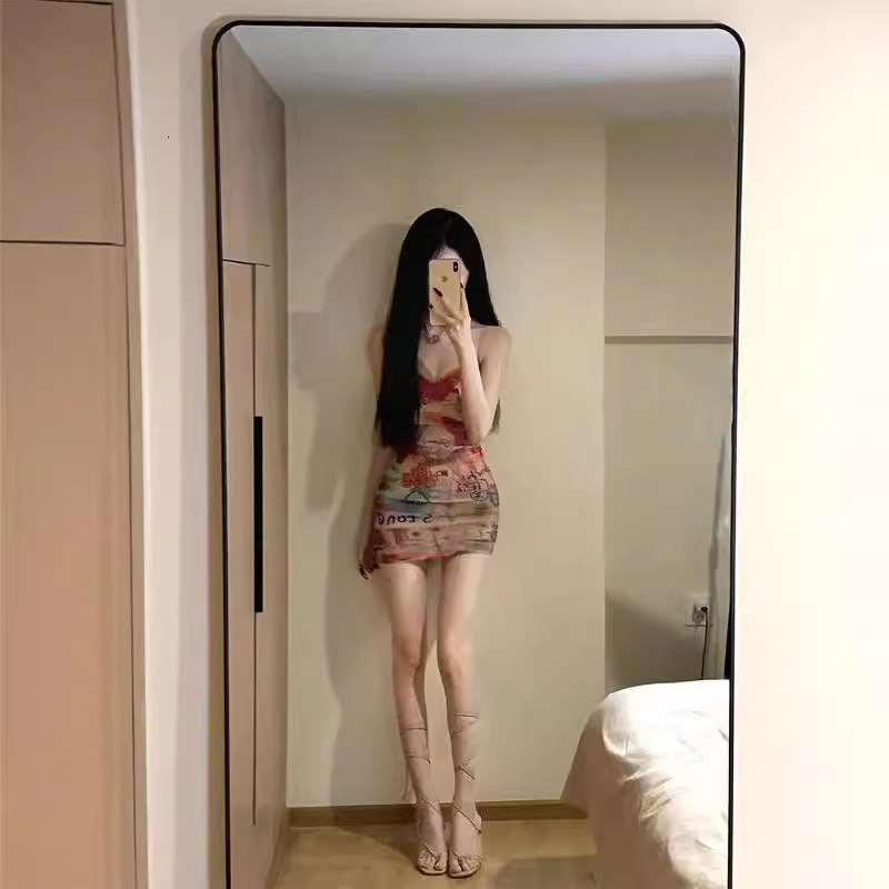 2025l Butterfly Graffiti Printed Tank Top Dress Women's Summer Niche Slim fashion Fit Short Skirt New Designer