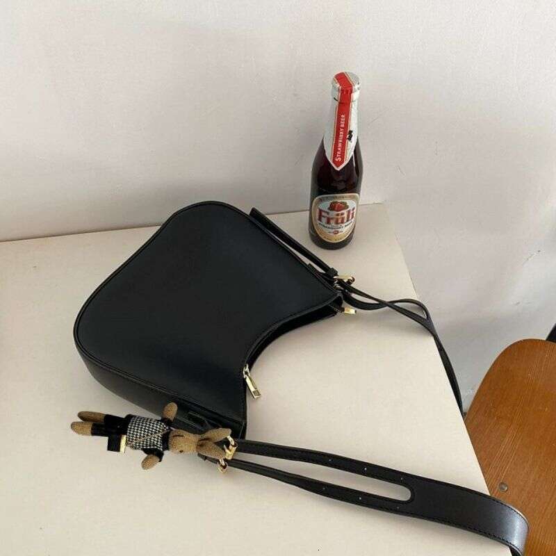 Ins Versatile Crossbody For Women 2025 New Fashion Underarm French Niche Single Shoulder Saddle Bag Trend