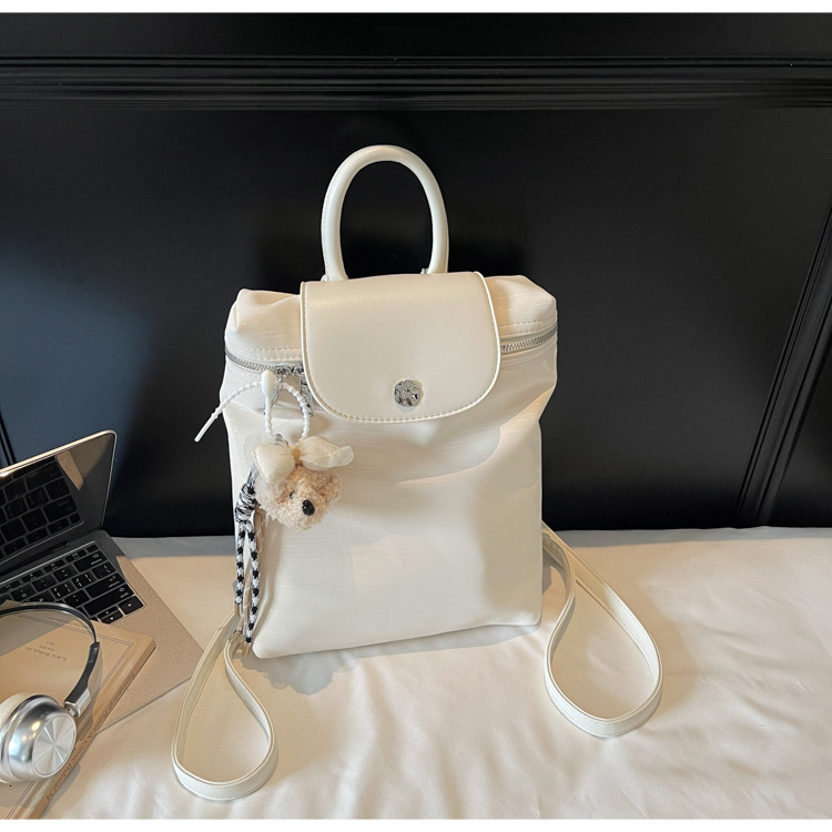 2025 Summer New Fashion Versatile Solid Color Backpack Street Trend Light Luxury Cute Women Large Capacity Commuter Bag ddmymoon