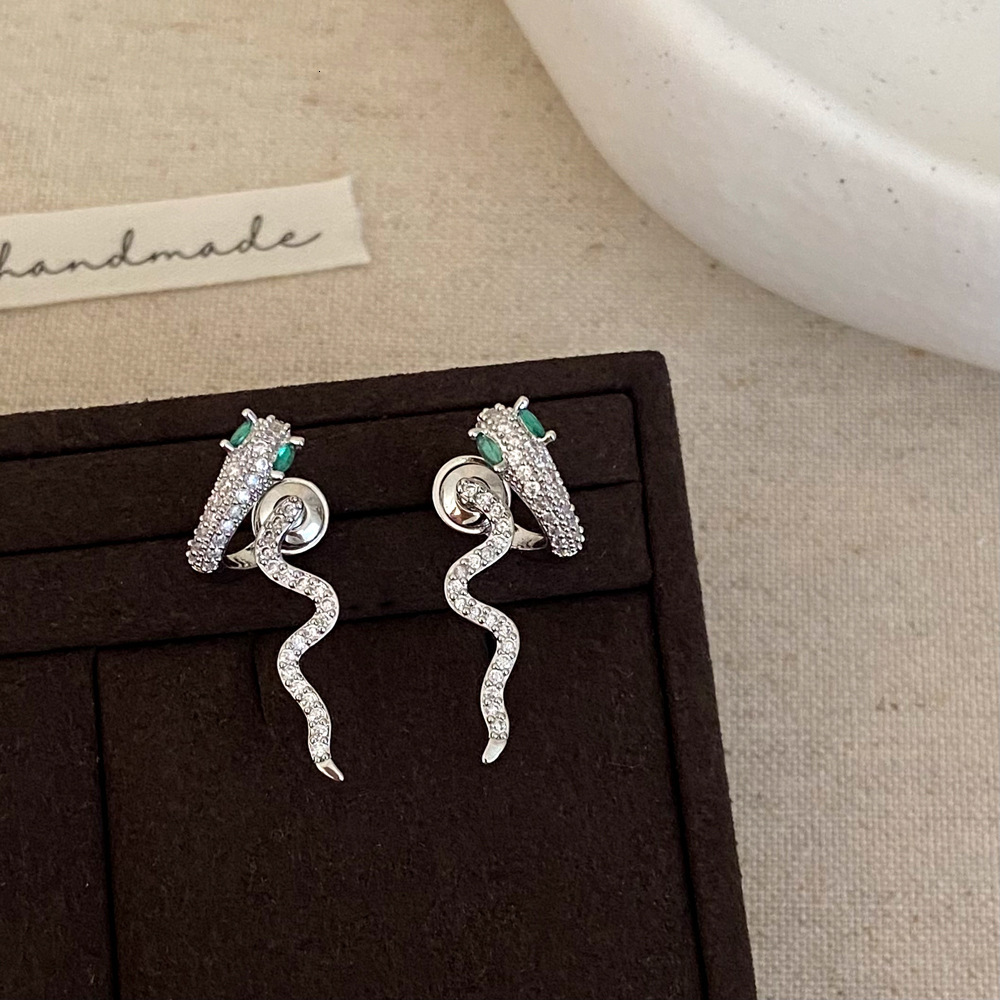 Free Shipping Designer Fashion Accessories Simple Style Women's All Zirconia High-end Snake Earrings Unique Personality Luxury Jewelry