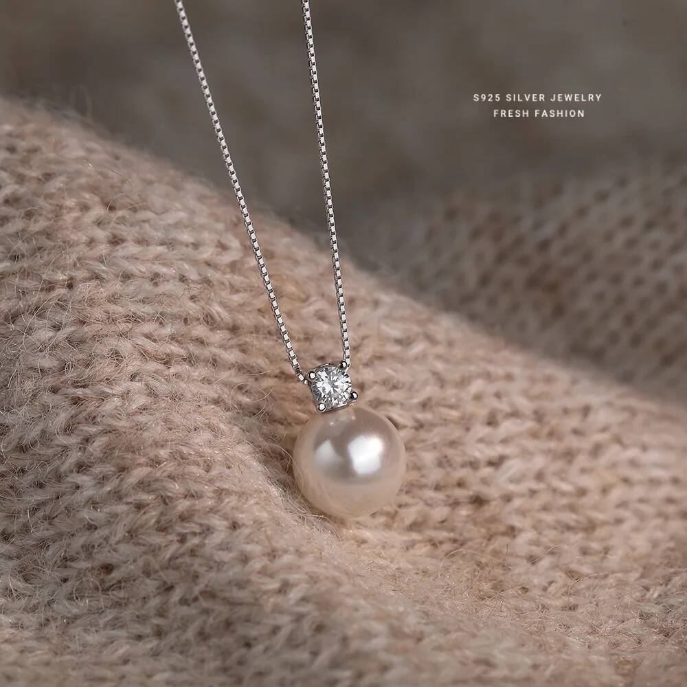 Classic Versatile High-quality Glass Pearl Pendant for Women Sterling Sier Zircon Necklace Gift