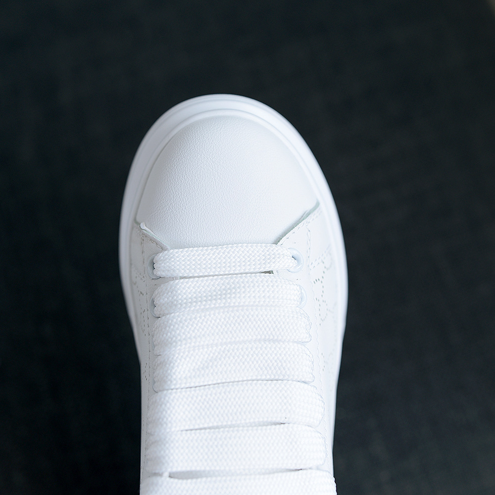 Luxury Designer Sneakers For Summer 2025 White Women's Sports Shoes Fashionable And Trendy Brand Men's Sports Shoes Couple Casual Shoes Thic