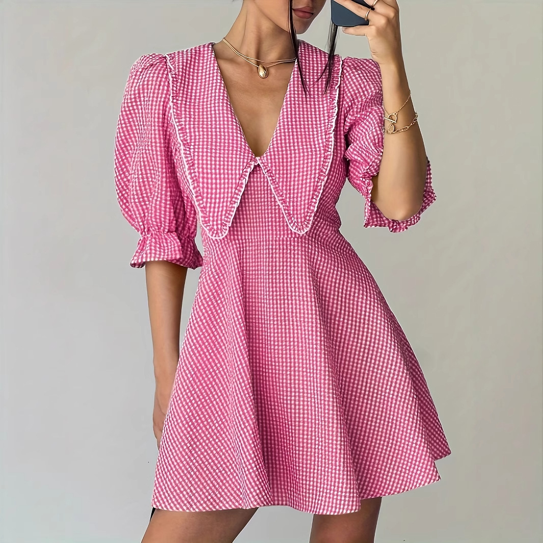 2025 Summer New Beauty Style trend Fashion Summer New Sweet and Spicy Temperament Checkered V-neck Bubble Sleeve Waist Dress New Designer