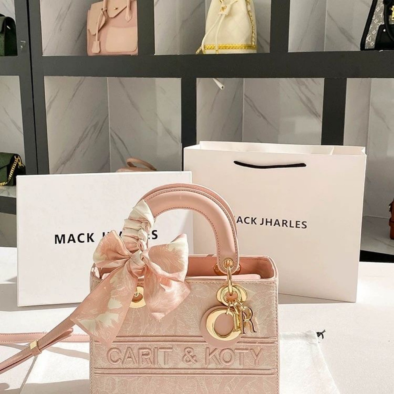 Designer's Popular Embroidery Princess Diana Bag This Year, 2025 Spring New High-end Handbag