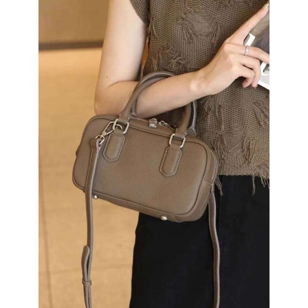 Women Fashion Cowskin Genuine Leather Boston Bag Solid Color Designer Single Shoulder Crossbody Bags Office Ladies Tote Handbag