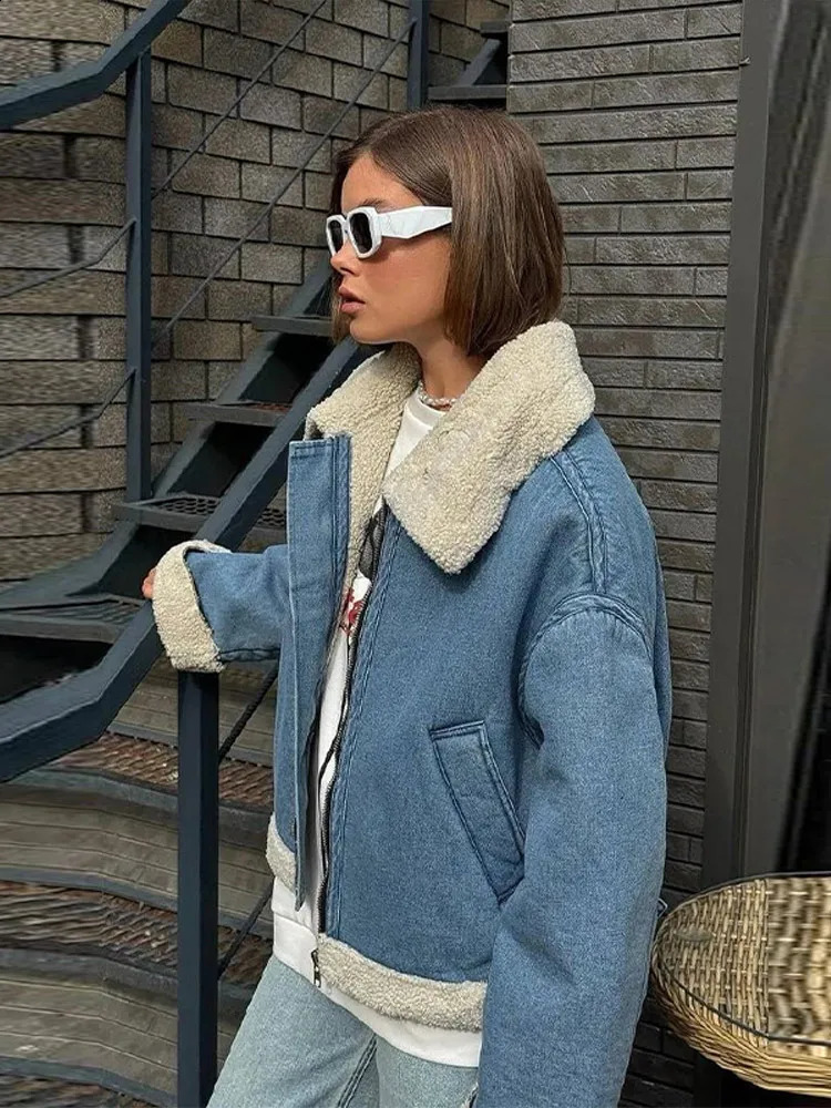 2025 Autumn Winter Lamb Wool Denim Patchwork Jacket Women Turn Down Collar Long Sleeve Zipper Coats Lady Chic Pockets Outerwear 250811