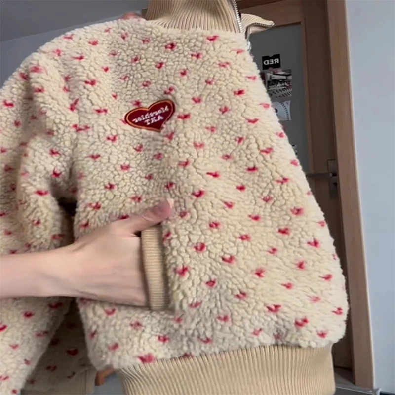 Korean Fashion Winter Women Tops Polka Dot Lamb Wool Stand Collar Long Sleeve Zipper Warm Coats Female Jacket 250804