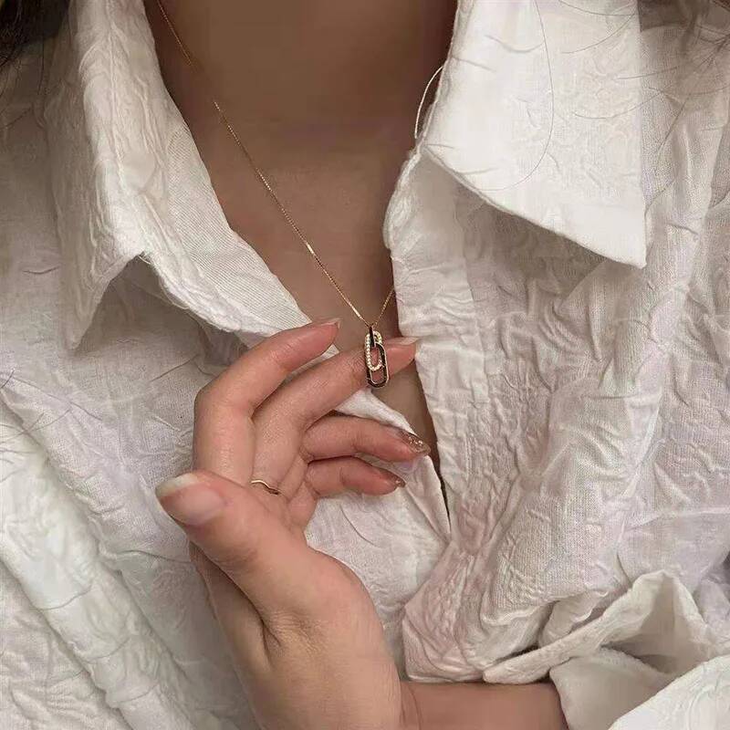 Brand New Sterling Sier Necklace Geometric Shape Pendant Shiny Clavicle Chain for Women's Fine Jewelry
