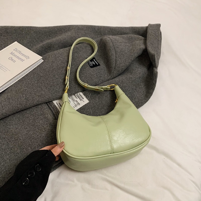 Elegant Multifunctional Ladies' Shoulder Bag with Chic Detailing for Everyday Use