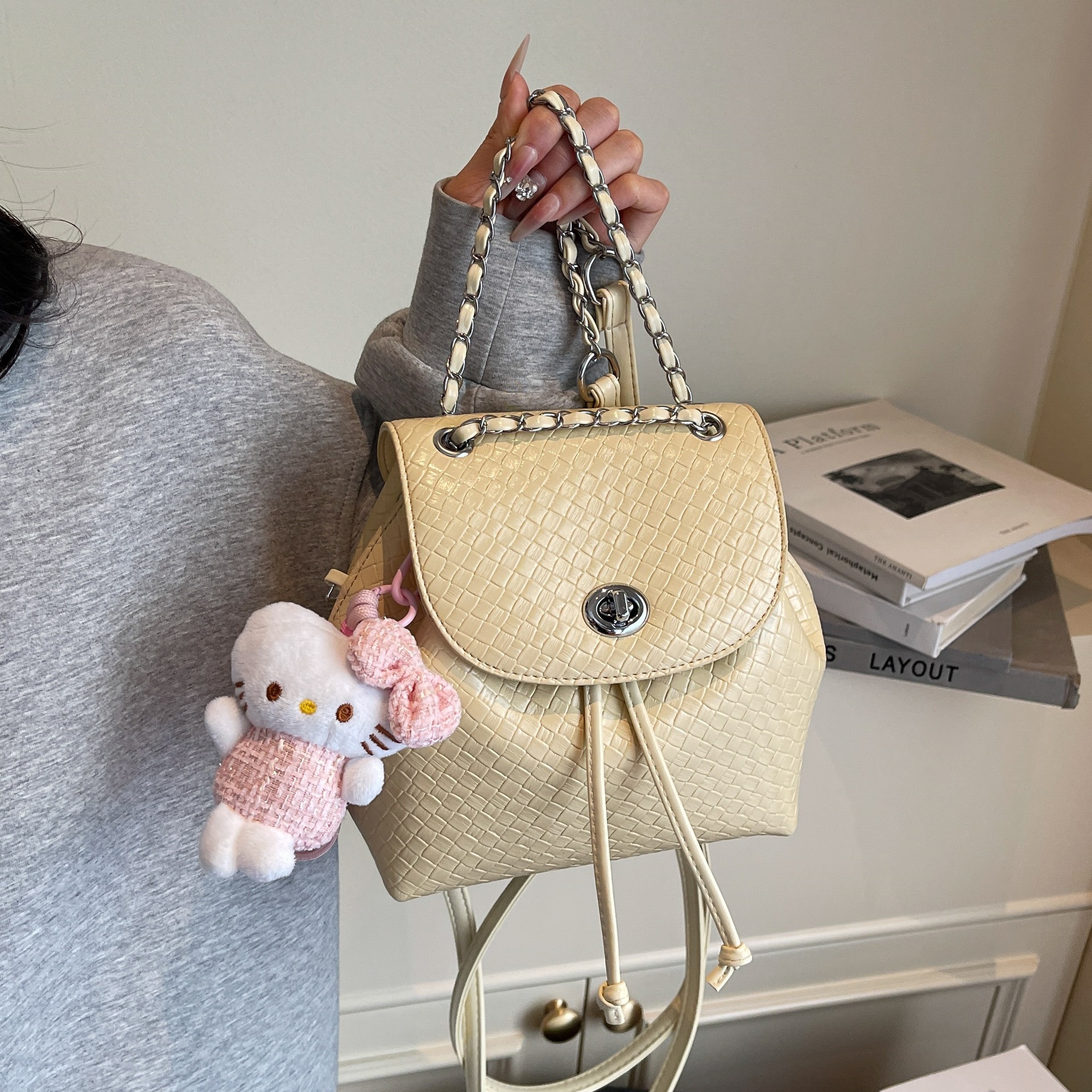 High-End Chain for Women 2025 New Fashionable Double Bag Trendy Single Shoulder Handbag Commuter Small Backpack ddmymoon