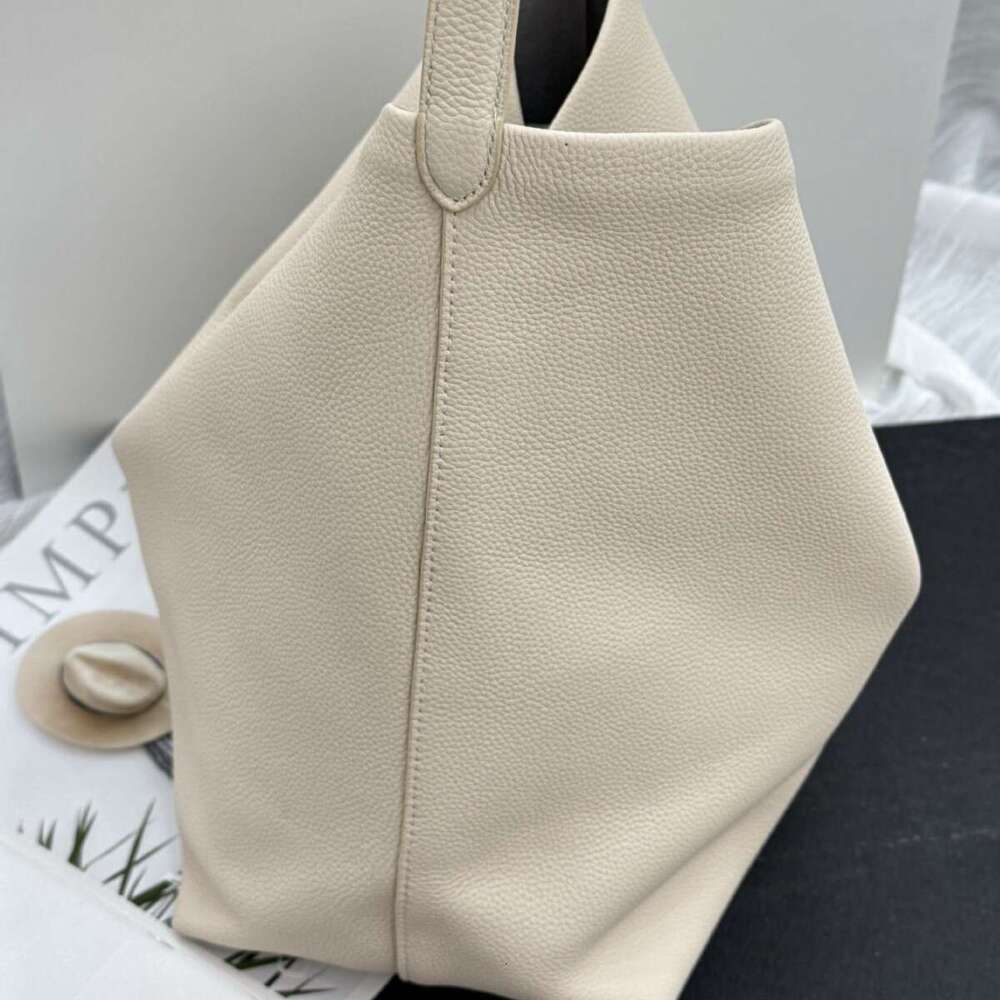 Genuine Leather Single Shoulder Ins Style Urban Simple Large Capacity Crossbody for Women Bucket Bag 2025 Autumn New Model