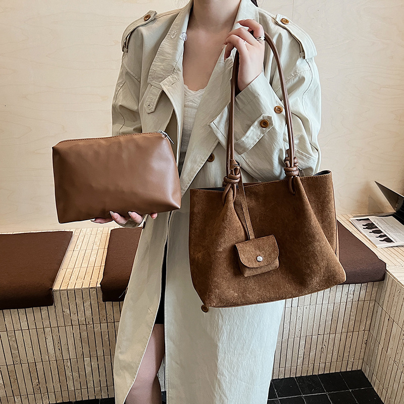 2025 women s Autumn New Vintage Large Capacity Matte Texture Underarm Bag Autumn bag New Commuter Mother and Daughter Bag Handbag Autumn New Designer 