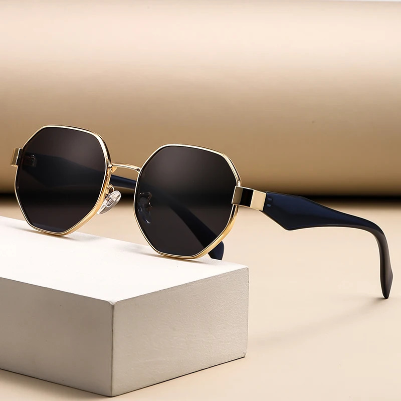 Retro Sunglasse Fashion Polygonal Metal Frame Sunglasses Men Decorative Sun Glasses Uv400 250805
