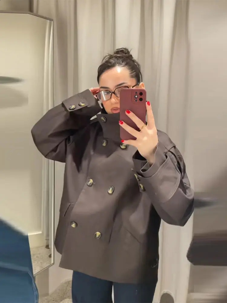 Elegant Stand Collar Short Trench Women Vintage Khaki Double Breasted Pockets Jackets Coat Lady 2025 Chic Street Office Outwear 250811