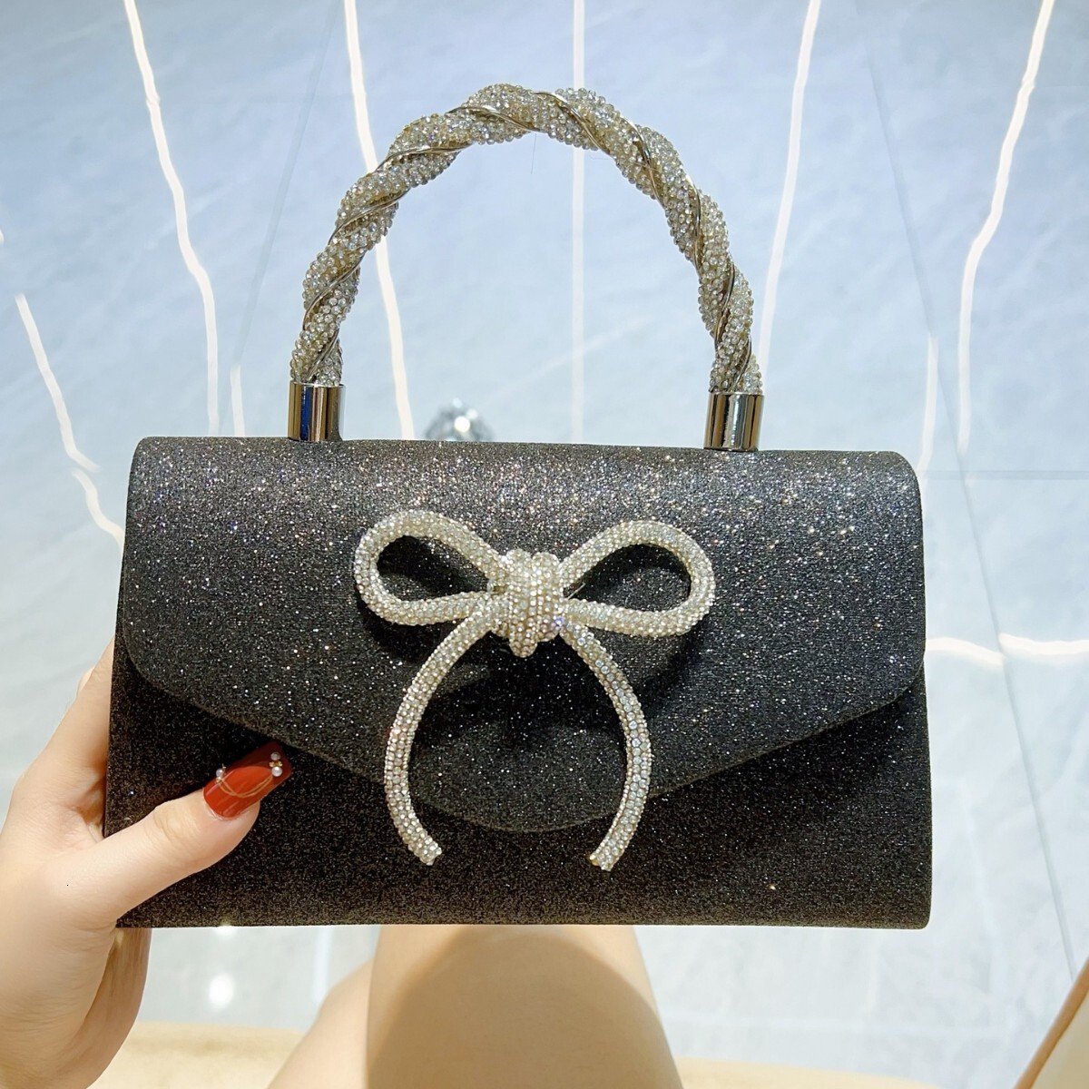 2025 New Banquet Bag Designer Fashion Diamond Inlaid Bow Chain Bag