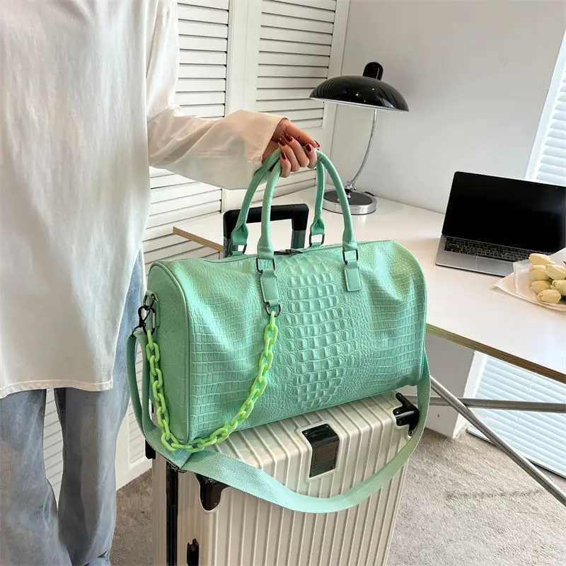 European / American Fashion Crocodile Pattern Embossed Large Capacity Portable Sports Travel Single Shoulder Crossbody Bag Trend Z250811