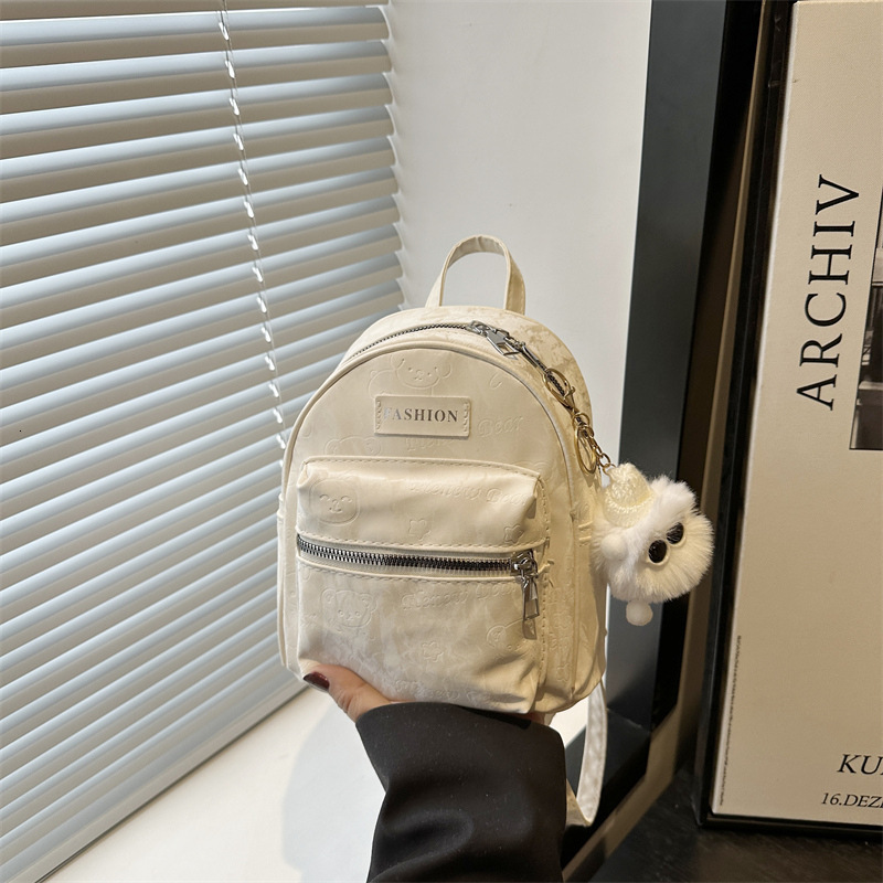 2025 Summer New Fashionable Travel Bag for Women, Minimalist and niche Style, New Casual Student Backpack, Designer Bag, Designer Backpack