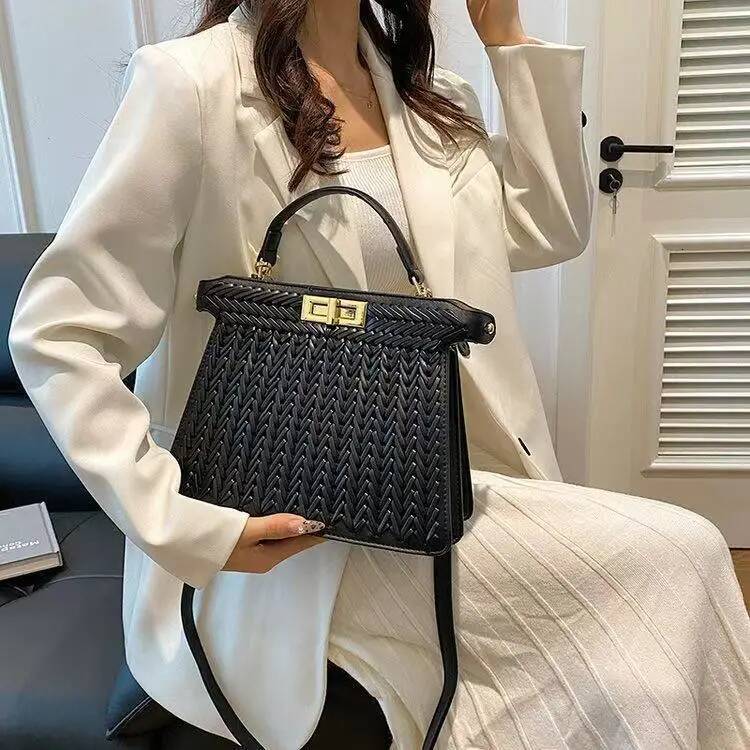 2025 New Free Freight Ladies Designer Elegant KL Bag French Woven Leather Handbag Celebrity Style Shoulder Bag Design Spacious Tiktok Hot Sale