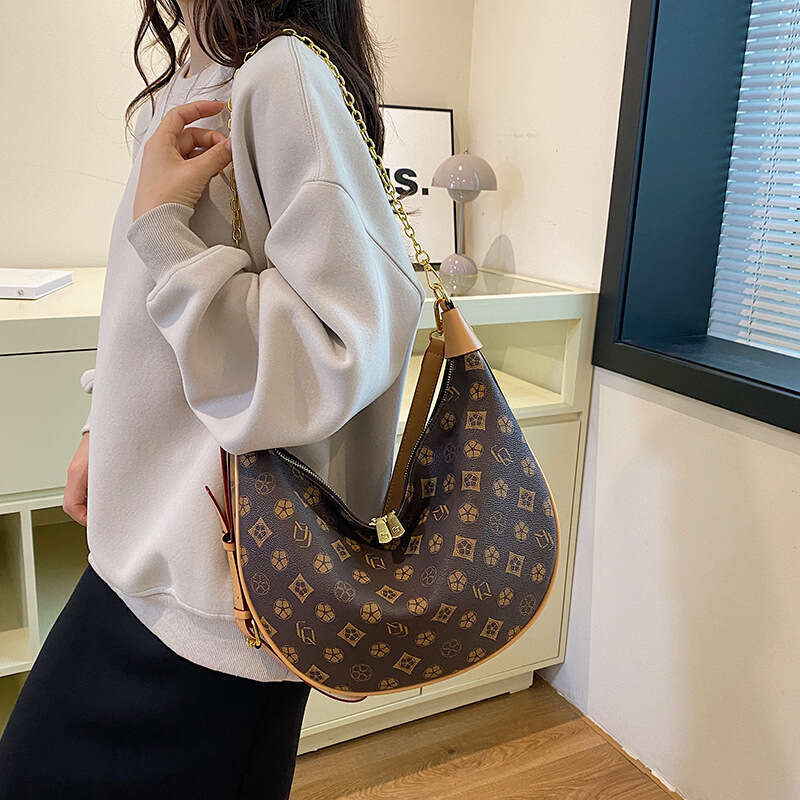 DHessentials Oversized Pea Pod Shoulder Bag - Fashionable PU Crossbody Purse for Women, Large Moon Dumpling Bag (36x23x9cm, 550g)