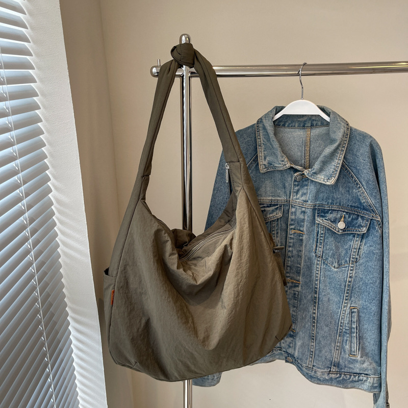 Korean Style Single Shoulder Nylon Large Capacity Simple Solid Color Portable Cloth Casual Versatile Crossbody Bag for Women