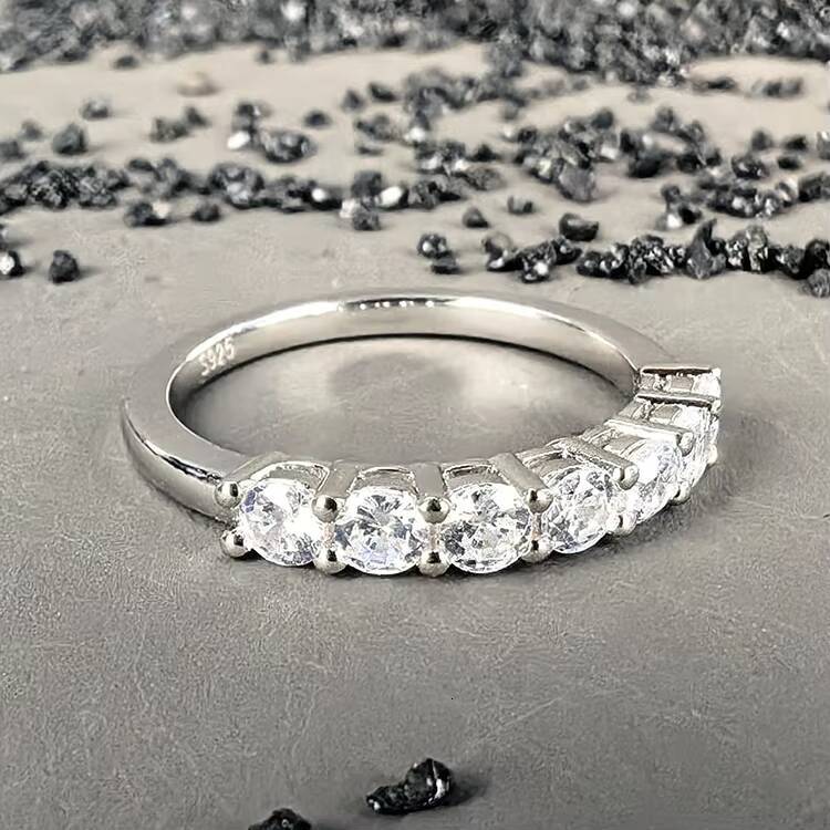 Wholesale GRA 925 Sterling Fine Jewelry Rhodium Plated VVS Moissanite Hot Stackable Ring for Women Wedding Korean Style