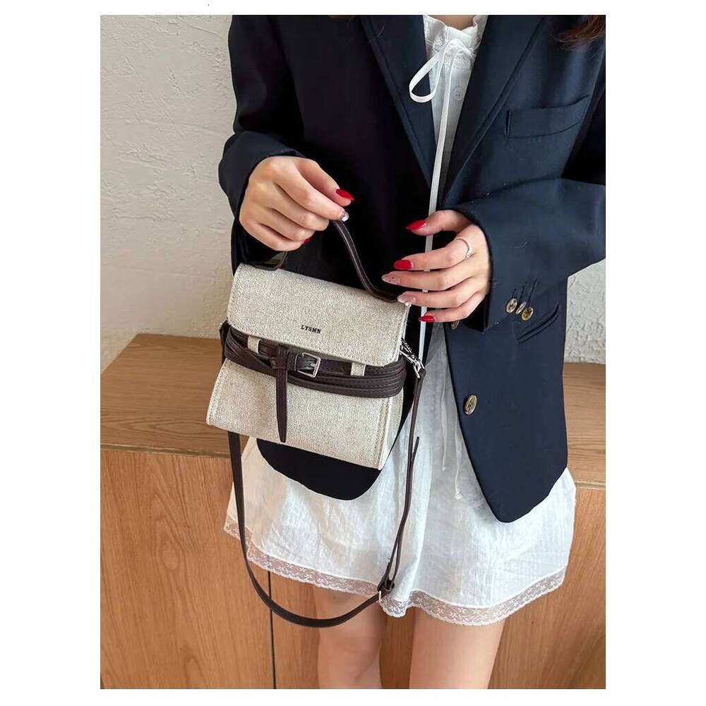 Designer Luxury Korean Shoulder Premium Summer Commuter Purse For Women Minimalist Messenger Bag With Texture