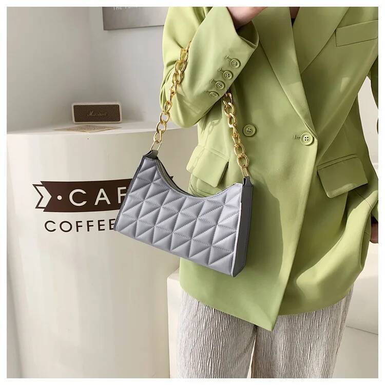 Autumn New Women's Diamond Shaped Armpit Bag Fashionable Women's Shoulder Bag Chain Handbag Texture Niche Autumn New Designer Bag Women'