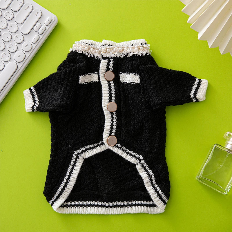 Autumn Winter Chunky Warm Pet Sweater Designer Luxury Pearl Decoration Pomeranian French Bulldog Coat Dog Clothes Puppy Clothing 250811