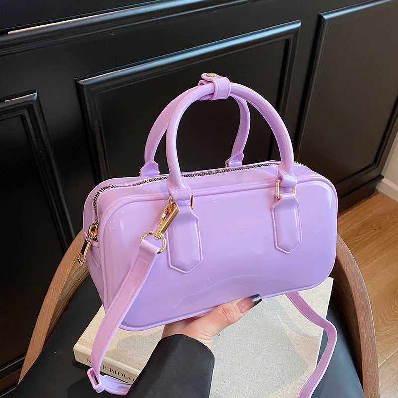 Elegant Paris Inspired Vintage Crossbody Bag - Minimalist Leather Tote for Women Luxury Commuter Solid Color Designer Z250811