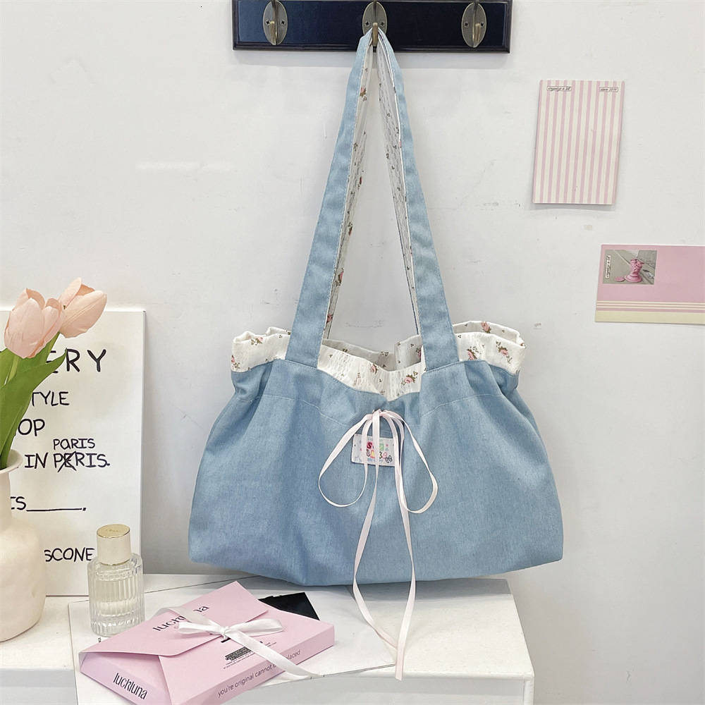 2025 Autumn New Double-sided Design Women's Shoulder Bag New Niche Design Butterfly Knot Travel Bag Student Shoulder Bag Autumn New Designer Bag 