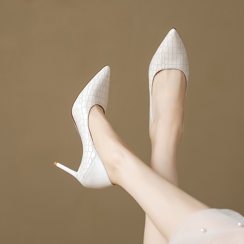 Women's High Heels 2025 Designer's New Pointed Women's Commuter Shoes