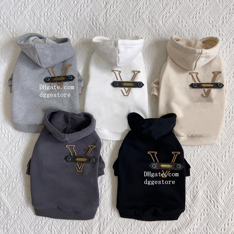 Designer Dog Clothes Soft Warm Dog Hoodie Classic Letter Pattern Pet Sweatshirt Luxury Puppy Jacket Dogs Coats for Small Medium Dogs Chihuahua Poodle Schnauzer Y365