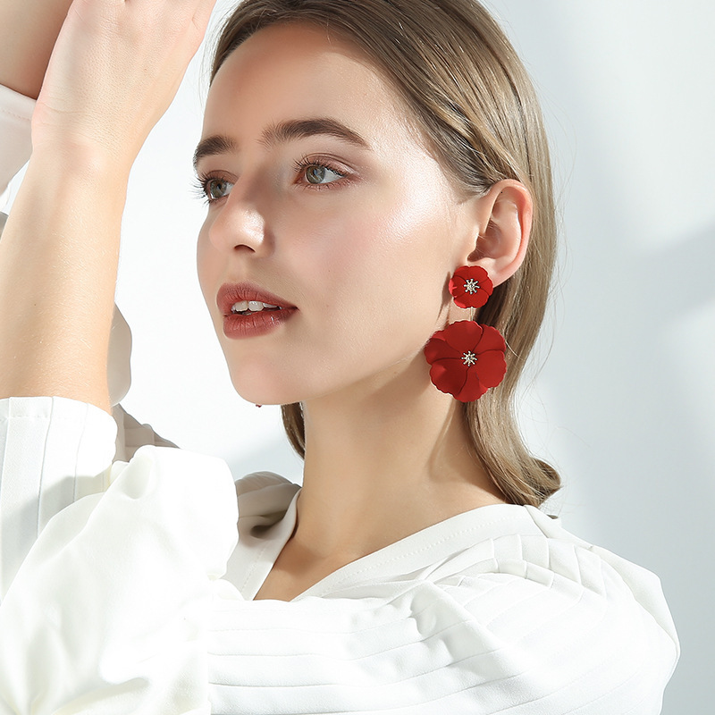 Free Shipping Designer Fashion Accessories 925 Silver Needle Flower Fashion Women's Earrings Temperament Ear Studs Ear Hook Luxury Jewelry