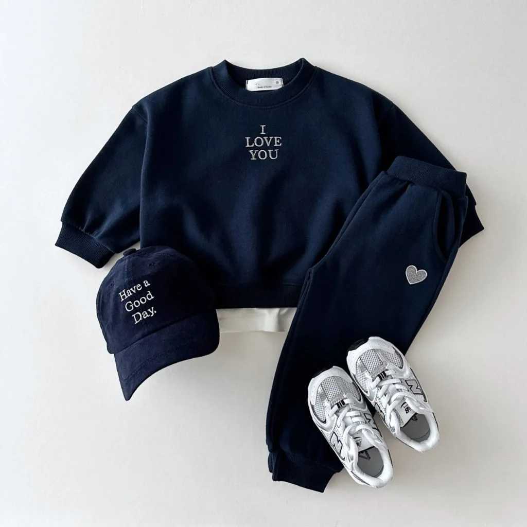 0-6 Year Old Korean Spring Baby Set Cotton Embroidered Letter Comfortable Hoodie Childrens Casual Sports Two-Piece Set Z250811