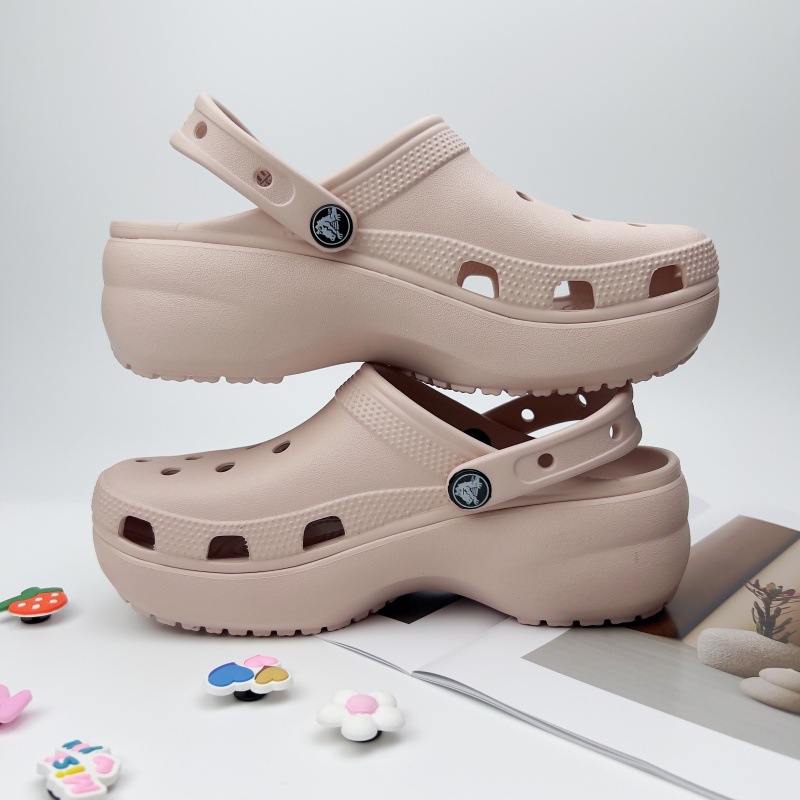 Slippers 2025 Breathable Soft Women Cloud Hole Outdoor Anti- Skid Thickened Bottom Soled Beach Sandals Adult Unisex Shoes