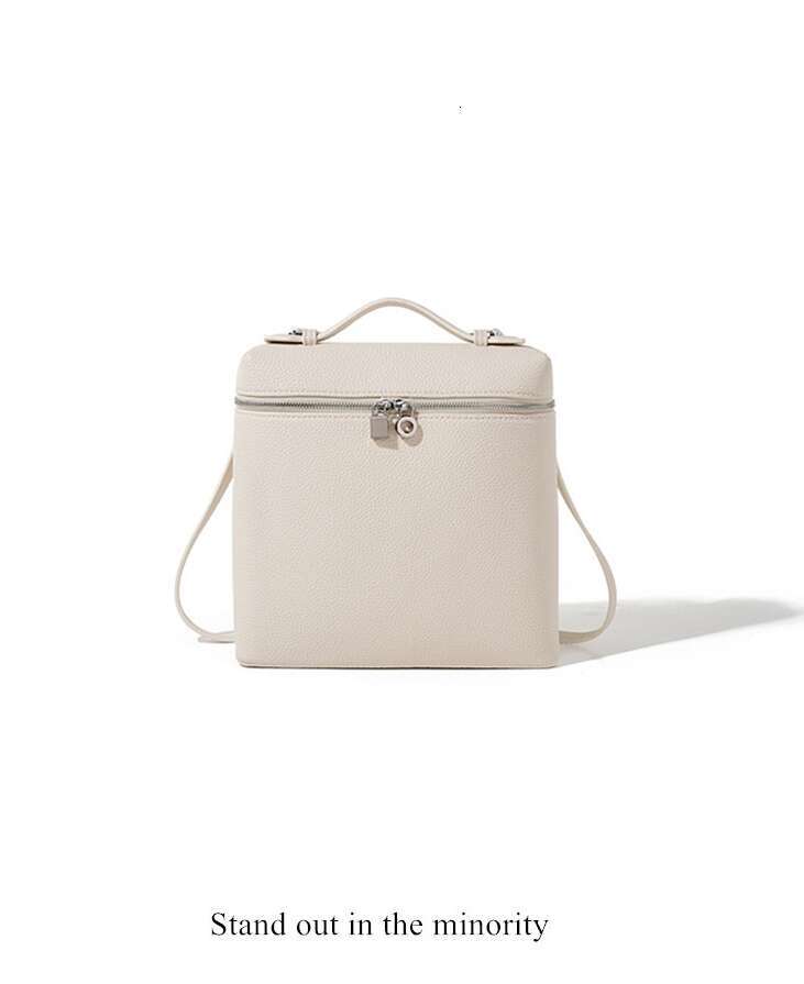 Designer Bag Tote Bag Shoulder Bag Manykostgivan Commuting Large Capacity Backpack For Women 2025 New Summer Lunch Box Niche Versatile Double Shoulder