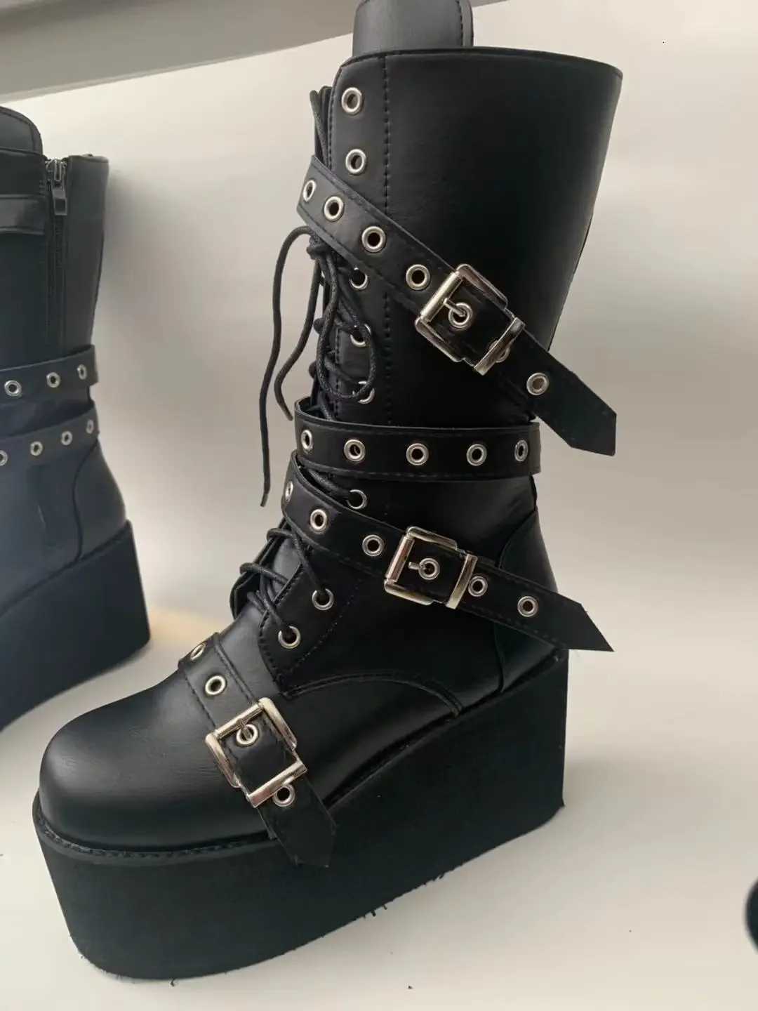 Plus Size 43 Autumn Women Boots Buckle Round Toe Wedges Platform Boots Punk Goth INS Women Street Shoes Combat Boots for Women W250811