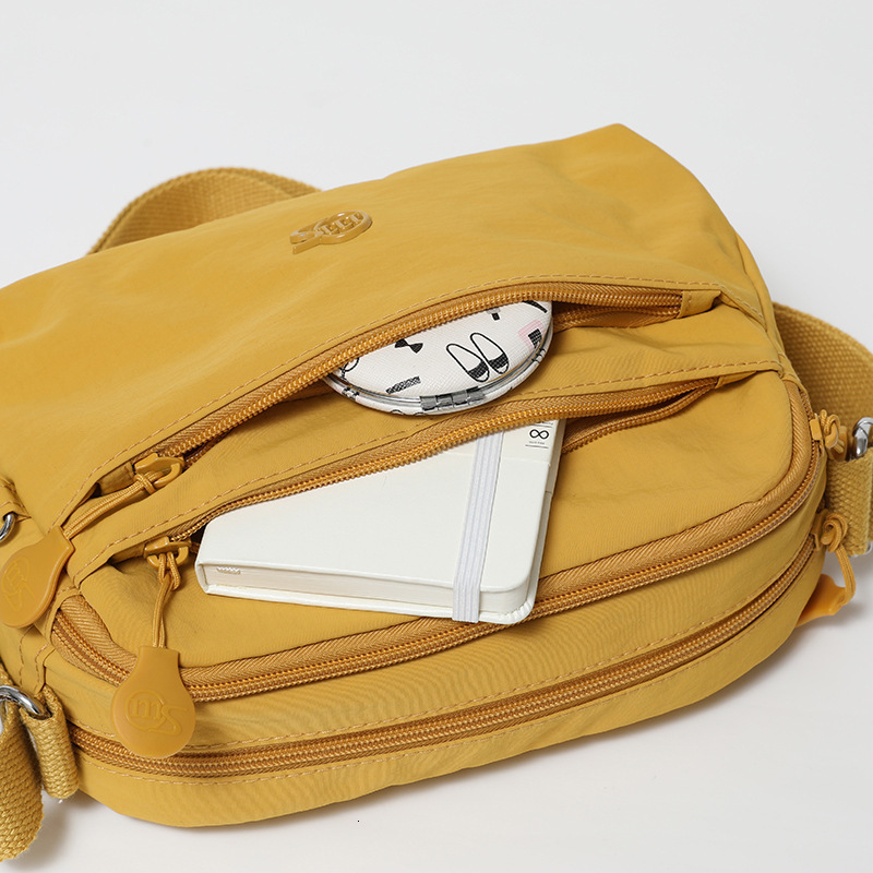 Waterproof Nylon Cloth Women's 2025 New Lightweight Casual Outdoor Multi-compartment Shoulder Crossbody Bag ddmymoon