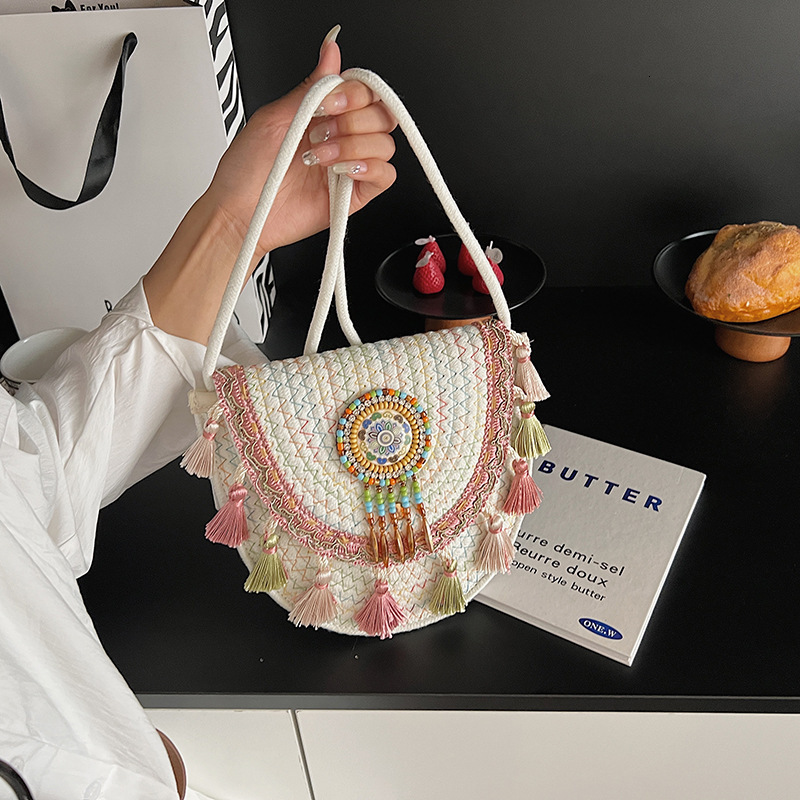 Trendy Straw 2025 Summer New Woven Crossbody with Tassels Unique Design Single Shoulder Bag for Women ddmymoon