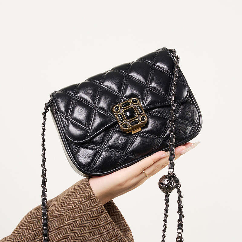 High-end women's clothing trendy fashion niche crossbody quilted chain design shoulder small square stray bag
