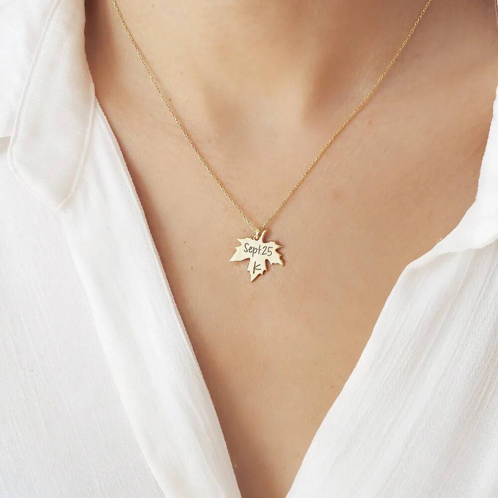 Personalized Carving Name Maple Leaf Necklace For Women Stainless Steel Sycamore Leaves Pendant Minimalist Elegant Jewelry Gift