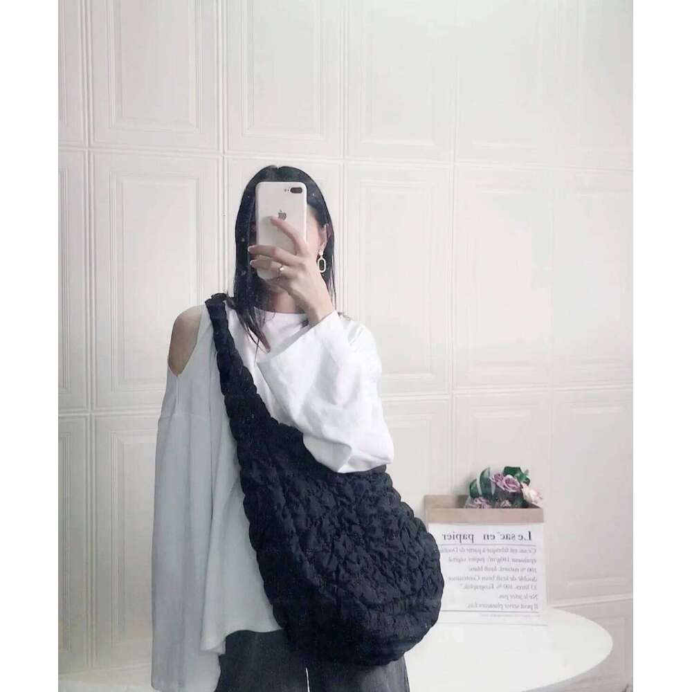 Large Capacity Women Shoulder Fashion Crossbody for Cloud Fold Lady Messenger Bag Lightweight Travel Bags Designer