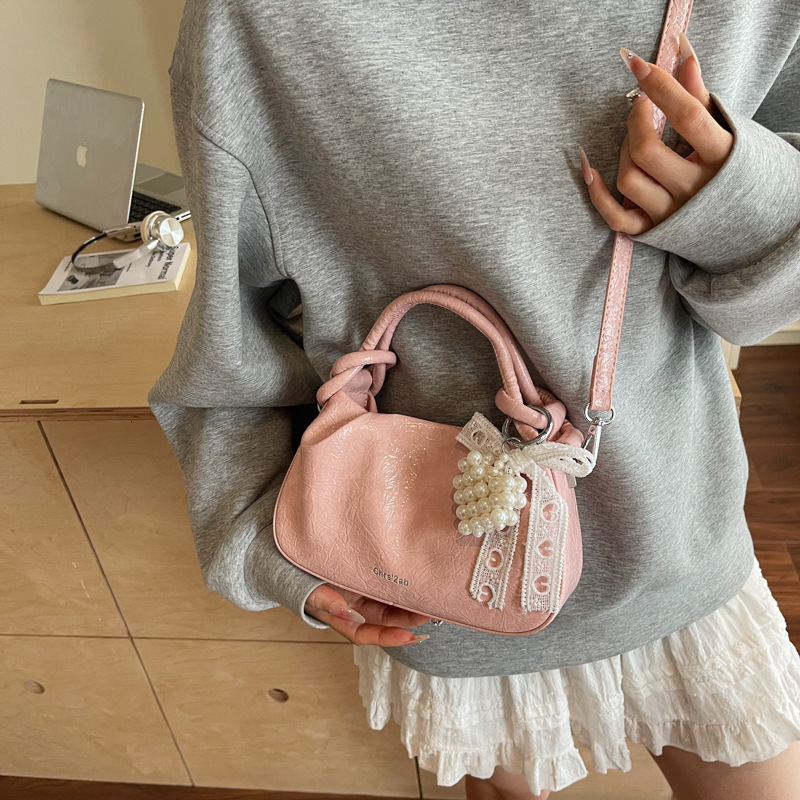 High-end Single Shoulder for Women 2025 New Fashion Casual Versatile Pearl Summer Stylish Small Crossbody Bag ddmymoon