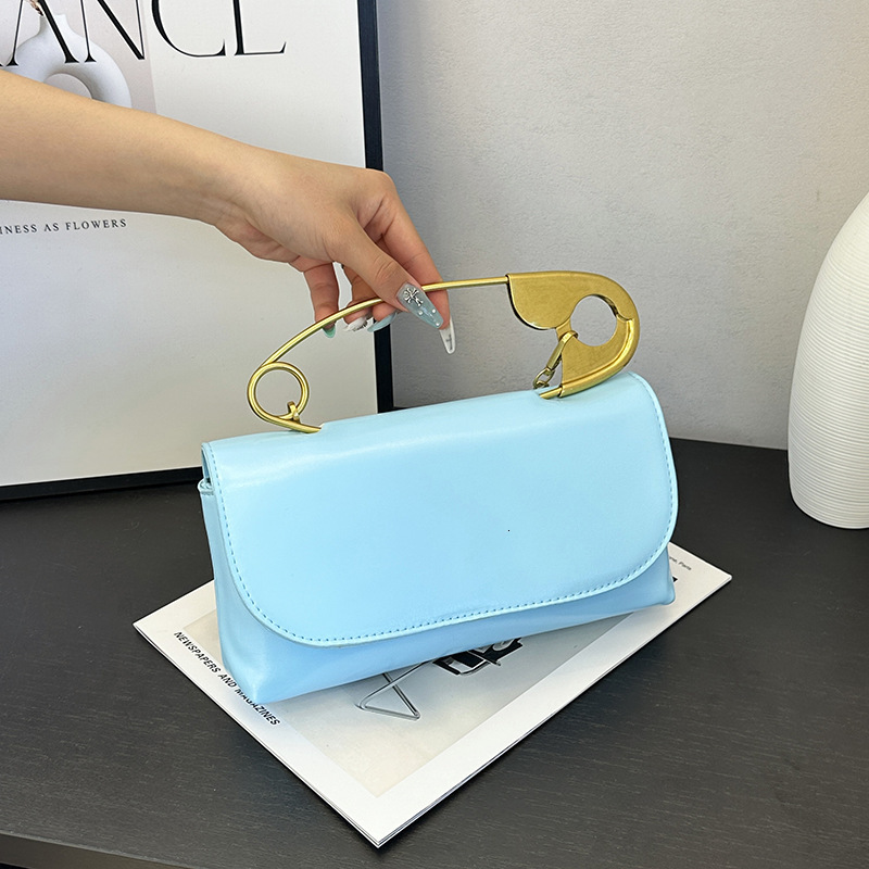 Autumn New Simple And Fashionable Women's Shoulder Bag New Simple And Casual Fashionable Small Square Bag Retro And Niche Women's Crossbody 
