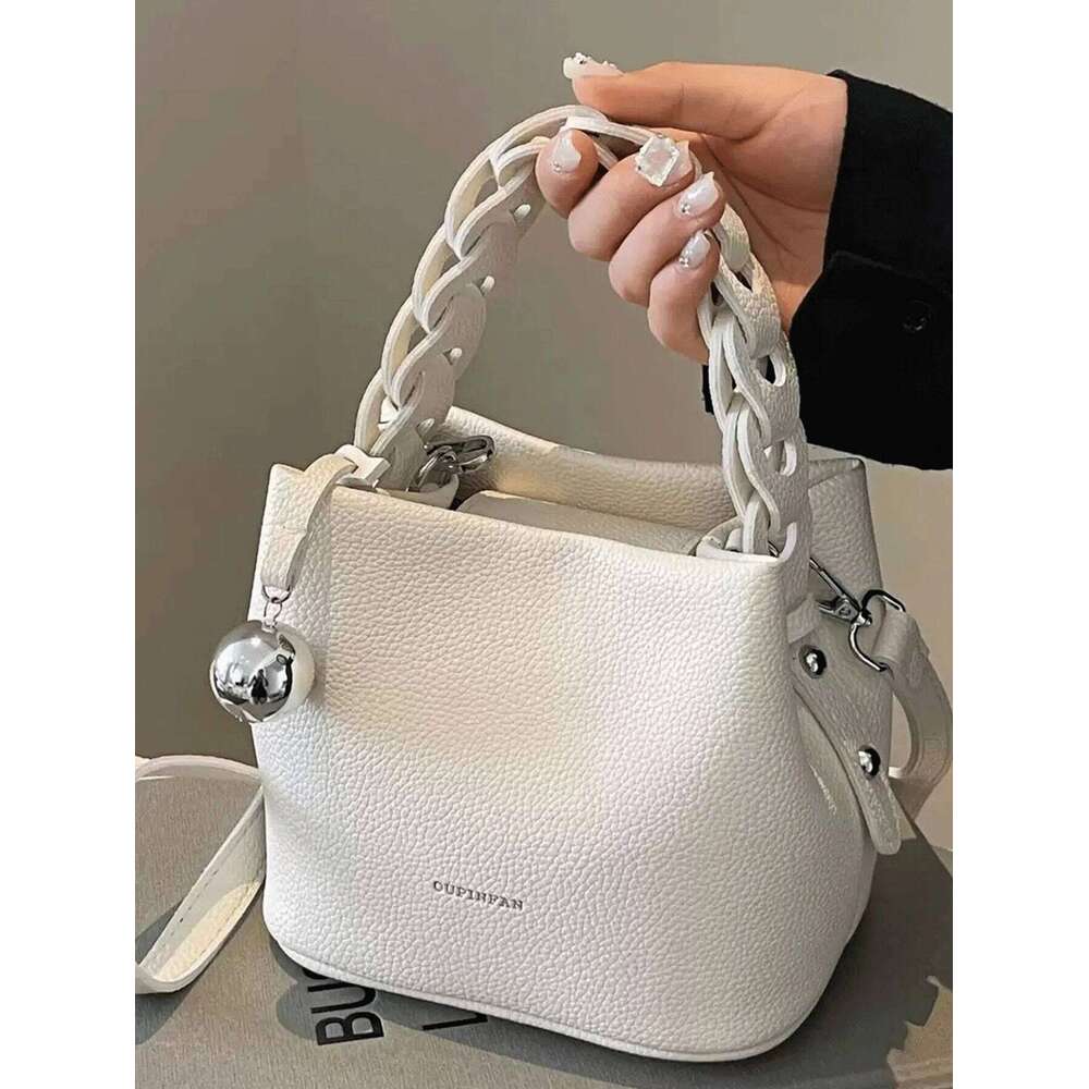 Fashion Joker pu waterproof fabric, letter pattern design, metal pendant decoration design portable square bag, preparation of p