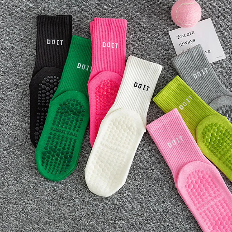 2pcs Cotton Breathable Midcalf Yoga Socks Solid Color Striped Antislip Sports Pilates Dance Fitness Training 250805