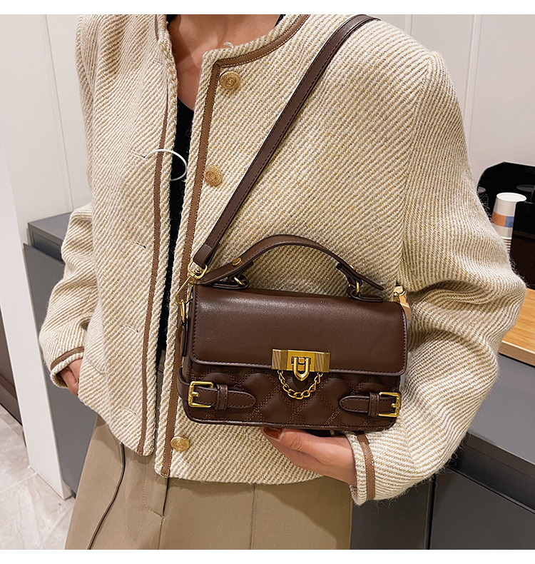 2025 Autumn New Women s Shoulder bag Bag Fashionable Quilted Handbag Niche Design Lock Buckle Women s Crossbody women s Bag Retro Light Luxury Autumn 
